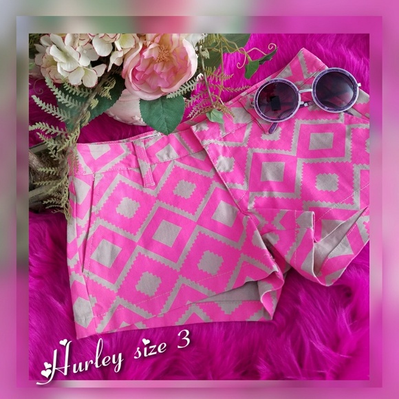 Hurley Pants - HURLEY Pink Short Shorts Size 3